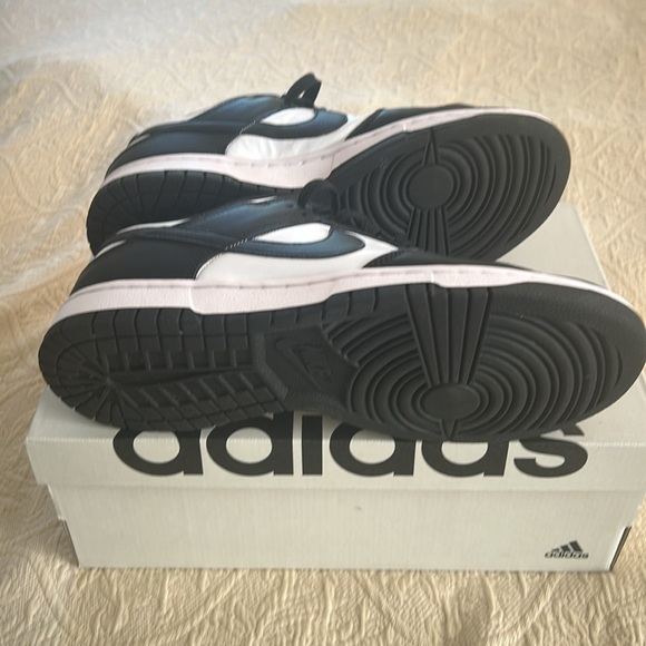 Excellant condition minimal wear Adidas Ultraboost  1.0 - Picture 4 of 7